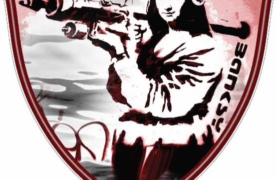 Mona-Lisa-Attacks-With-Panzerfaust-Banksy-Wall-Art-vinyl-sticker