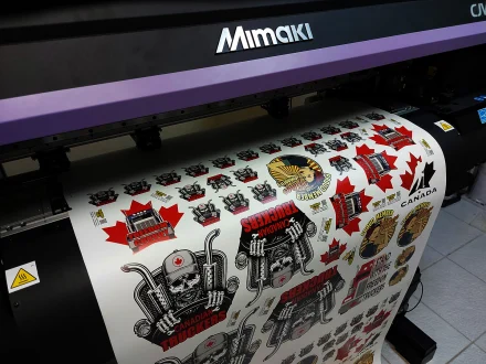 We print vinyl sticker to support Canadian Truckers and Freedom Convoy 2022